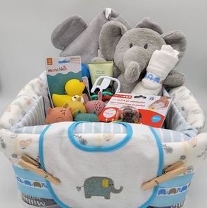 Elephant bathtub diaper cake
